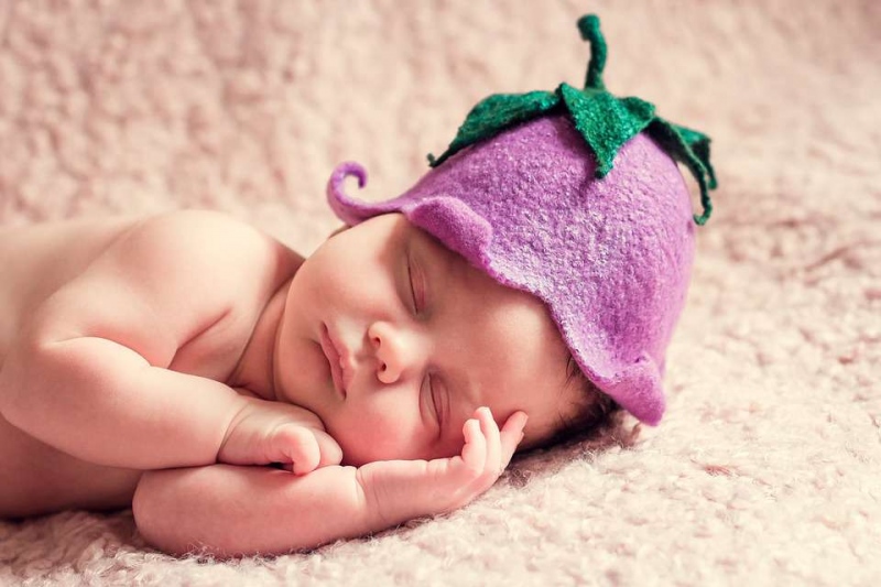 婴儿趴着睡好不好呢婴儿喜欢趴着睡的原因是什么呢
